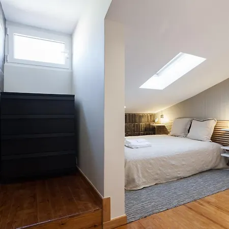 Feels Like Baixa Cozy Duplex Apartment